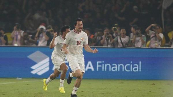 Selebrasi Thom Haye setelah mencetak gol pertama Timnas Indonesia saat melawan Filipina pada laga pamungkas penyisihan grup F Kualifikasi Piala Dunia 2026 Round 2 di SUGBK, Selasa (11/6/2024) malam.
