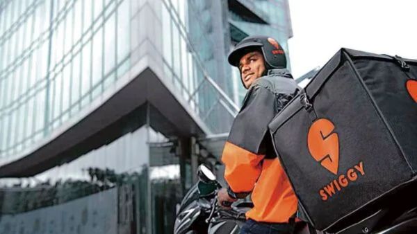 Swiggy ahead of IT engineers in earnings, delivery boy of Zepto! So much salary is