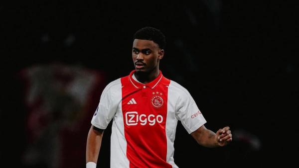 LIGA INGGRIS - Potret Jorrel Hato saat berseragam Ajax Ansterdam yang diunggah dalam akun Instagramnya (25/11/2024).