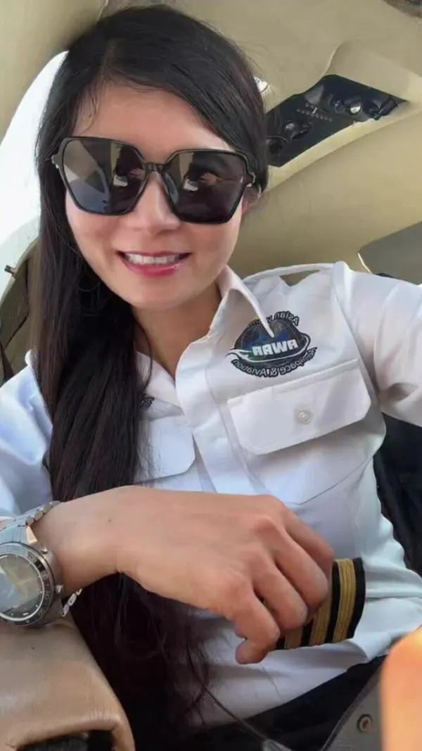 Vietnamese-American pilot