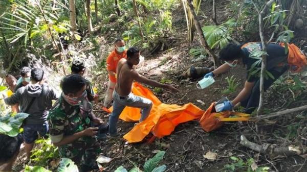 MAYAT - Sesosok mayat pria ditemukan di Kampung Mahumu Dua, Kecamatan Tamako, Sangihe pada Sabtu (9/8/2025). Korban seorang lansia inisial KT (63).