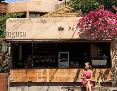 Kafe Populer di Canggu Tak Halal, Muslim Disarankan Tak Ikut FOMO!