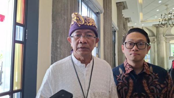 KEPALA DINAS -Kepala Dinas Kebudayaan dan Pariwisata (Disbudpar) Kota Semarang, Wing Wiyarso saat diwawancara awak media di Balaikota Semarang, Minggu (17/8/2025).