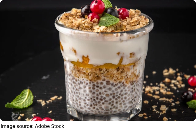 Stroberi Puding Matcha Chia