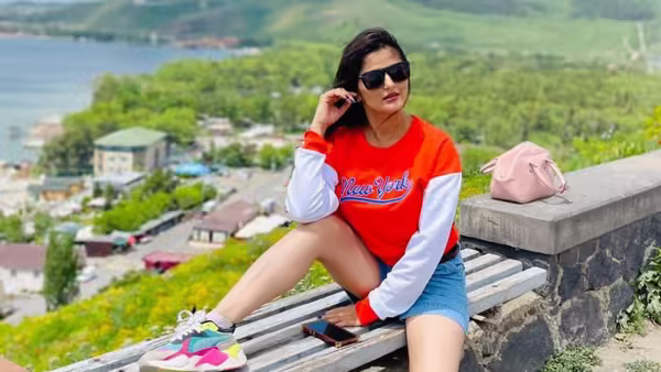 What happened with Anjali Raghav?