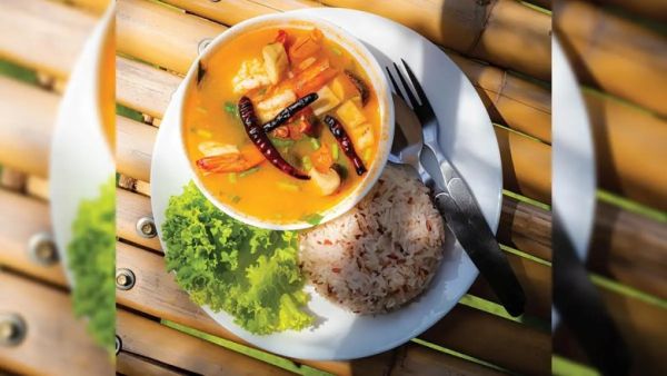 Brown Rice Tom Yum Porridge With Mixed Mushrooms