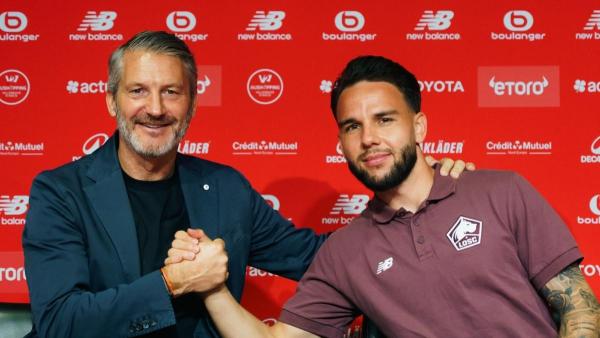 KABAR DIASPORA TIMNAS INDONESIA - Momen bek Timnas Indonesia, Calvin Verdonk ketika diperkenalkan klub Ligue 1, LOSC Lille.