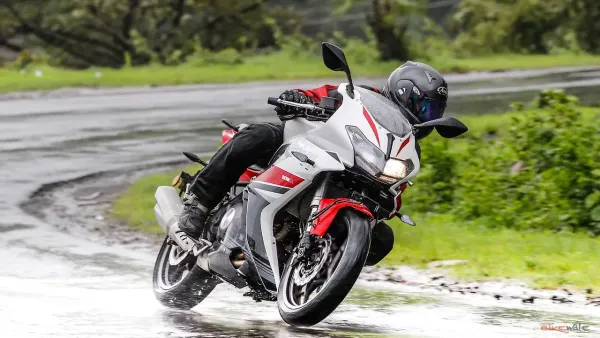 Superbike Thrills on a Budget: Top 5 Bikes Under ₹ 5 Lakh in India 2025 5 Benelli 302r price, images & 302r bikes - Bikwale
