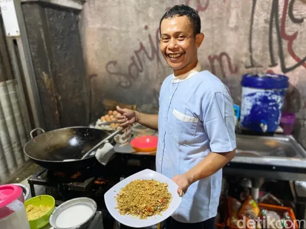 Warung Pakdhe: warung nasi goreng dan chinese food milik mantan chef Solaria