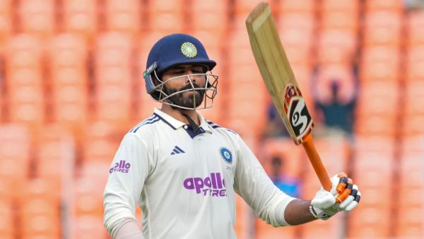 Ravindra Jadeja Century: Ravindra Jadeja stunned the 'six' of centuries, in this case SS Dhoni left behind