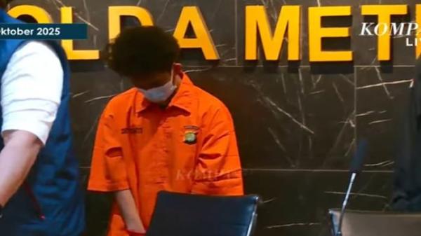 BJORKA - WFT alias Wahyu Malonggo (23) yang diduga sebagai Hacker Bjorka ditangkap oleh Direktorat Kriminal Umum khususnya Tim Resmob Subdit Jatanras Polda Sulut dan Tim Cyber Polda Metro Jaya (PMJ) kini mengaku menyesal.