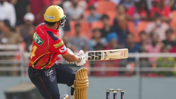 Explosive centuries in 66 balls, so many fours and sixes, ponting lions washed Australia