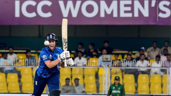 Women's World Cup: is cricket or joke, not run on 175 balls, still won the team, the shocking sight of the umpire's kindness