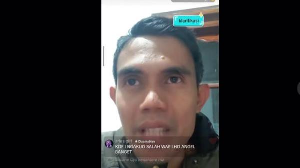 Wisnu, sosok yang pertama kali menyebar isu miring Mbah Tarman (74), pria yang menikahi Sheila Arika, gadis muda berusia 24 tahun