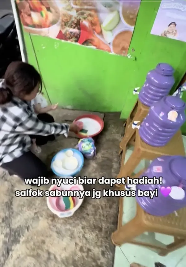 Unik! Ada Warteg Khusus Menu Makanan Bayi di Bandung