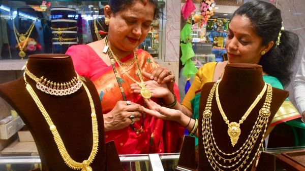 Gold and silver will create record of purchase, business worth Rs 50 thousand crore will be done on Dhanteras