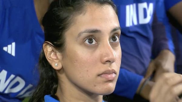 What did Smriti Mandhana and Harmanpreet do after losing to England? who was scolded in the dressing room