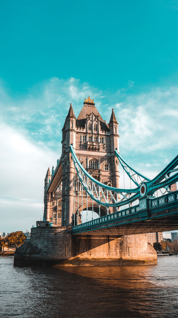 Tower Bridge Vista