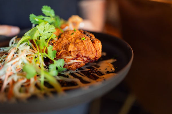 Ilustrasi Cara Makan di Obihiro Nikudon Blok M, Foto: Unsplash/Negley Stockman