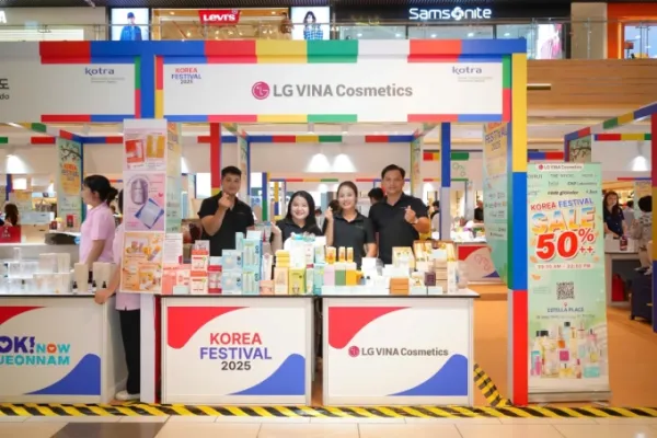 Beyond cultural experiences, the festival offers a chance to shop for authentic Korean products at special prices at KOTRA booths. Photo courtesy of Estella Place