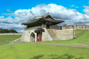 Suwon: Walls & Wonders