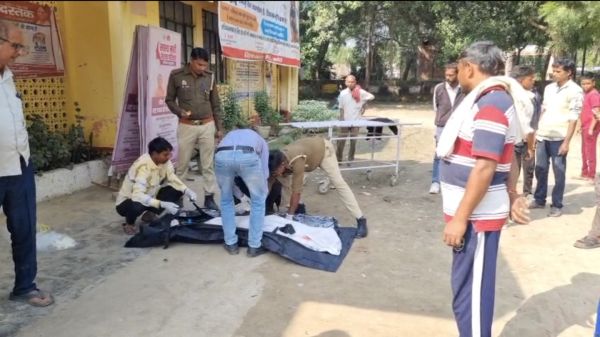 Police sending the dead body for postmortem Police sending the dead body for postmortem