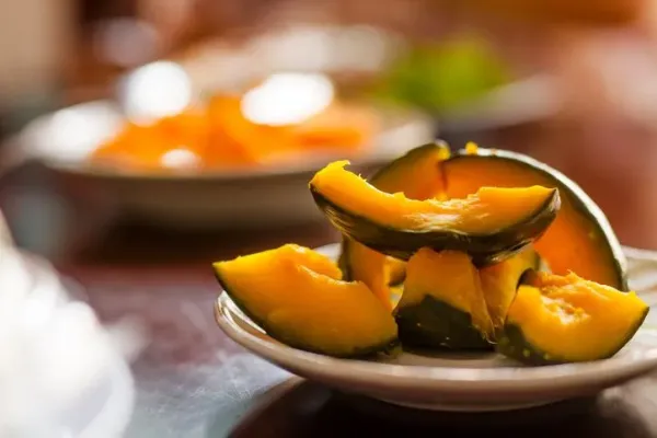 Waluh kukus Kisah waluh kukus diangkat jadi film layar lebar.