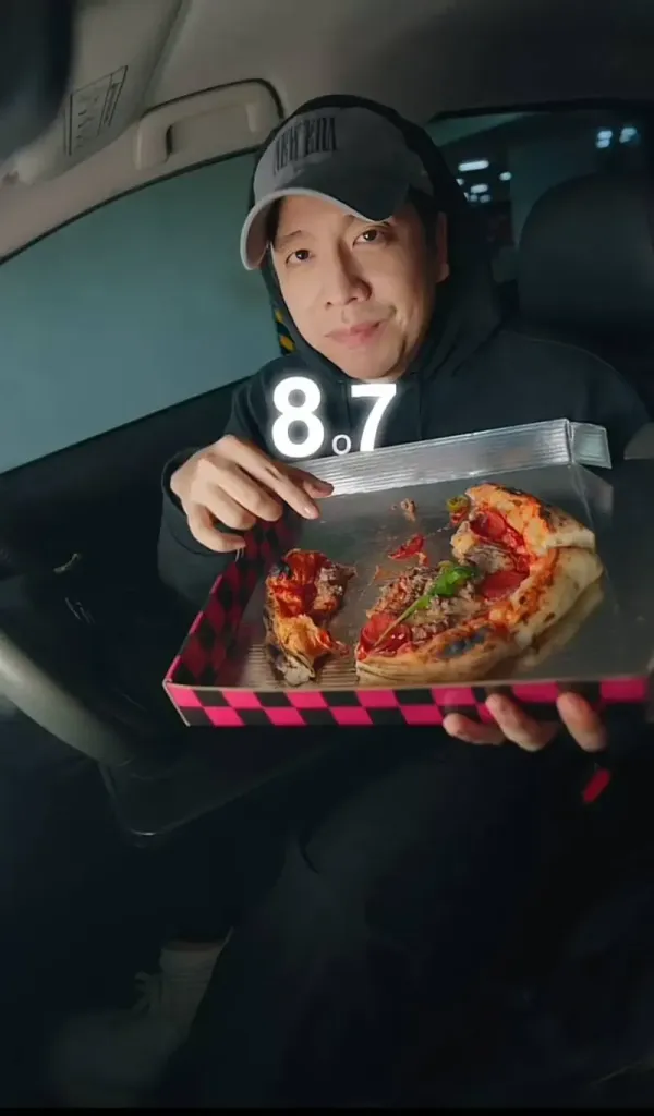 Penjual Ini Kesal Dituduh Bayar Influencer agar Review Pizzanya Bagus Penjual Ini Kesal Dituduh Bayar Influencer agar Review Pizzanya Bagus