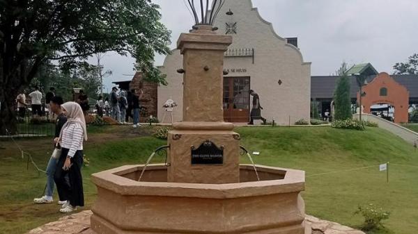 The Olive Manor di BSB City Semarang kuliner baru bergaya Afrika Selatan dan Belanda