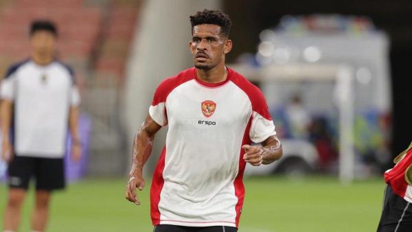 Ricky Kambuaya Gelandang tengah