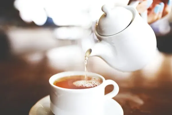 Racikan teh untuk meredakan batuk Batuk Tak Kunjung Reda? Minum 5 Teh Ini Ampuh Bikin Tenggorokan Lega