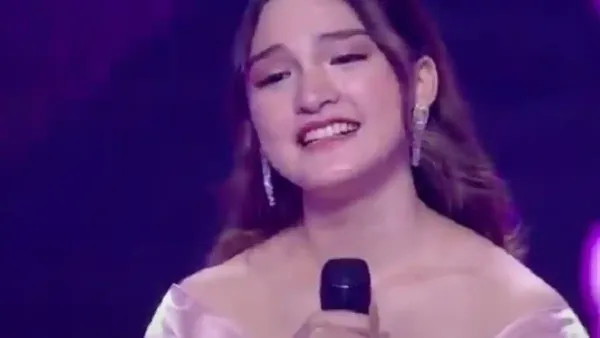 MAYSHA VS IBU - Penyanyi Maysha Jhuan jadi sorotan usai curhat soal hubungan dengan ibu kandung di podcast. Sang ibu kemudian memberi klarifikasi lewat media sosial. 