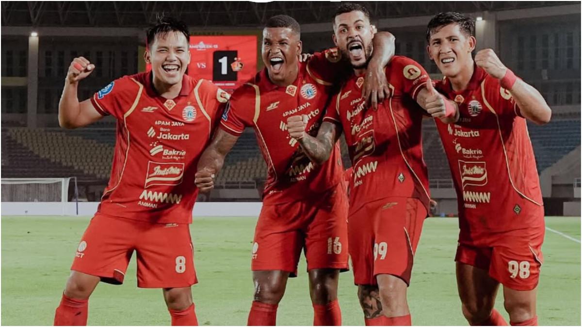 CUPLIKAN PERTANDINGAN - Selebrasi pemain Persija Jakarta di laga kontra Persik Kediri di Stadion Manahan, Solo, Jawa Tengah, Kamis (20/11/2025).