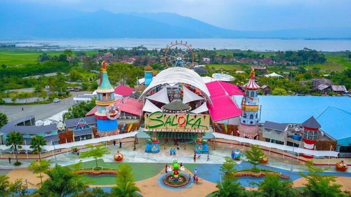 Saloka Theme Park, tempat wisata di Kabupaten Semarang, Jawa Tengah.