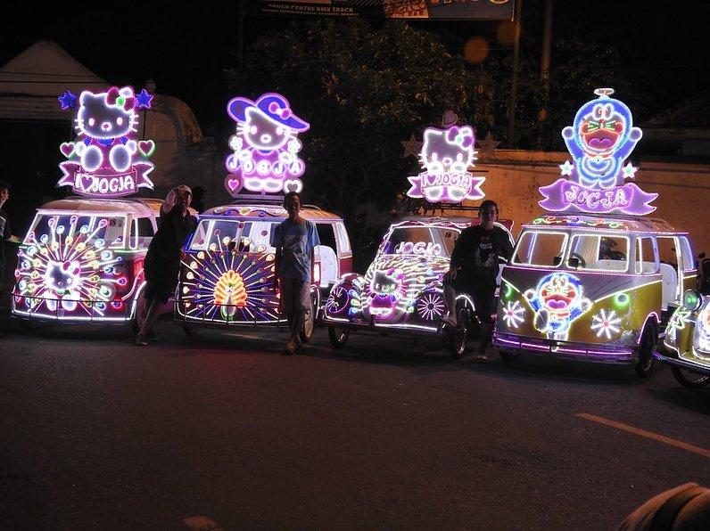 Alun-Alun Kidul, satu tempat wisata malam di Jogja yang kids friendly buat dikunjungi saat liburan akhir tahun.