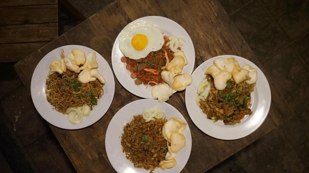 Nasgor Pang, satu nasi goreng enak di Jogja yang buka malam, murah dan porsi banyak.