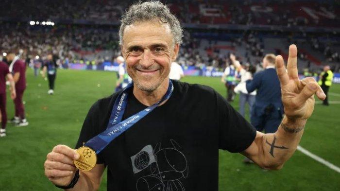 PSG JUARA - Reaksi pelatih Paris Saint-Germain (PSG), Luis Enrique setelah mengalahkan Inter Milan di final Liga Champions, pada Minggu (1/6/2025) dini har WIN. Enrique persembahkan gelar juara Liga Champions untuk mendiang putrinya. (Laman resmi UEFA)
