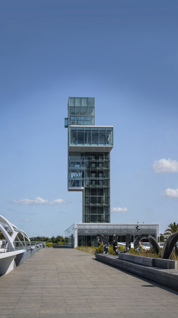 Discover Montreal Port