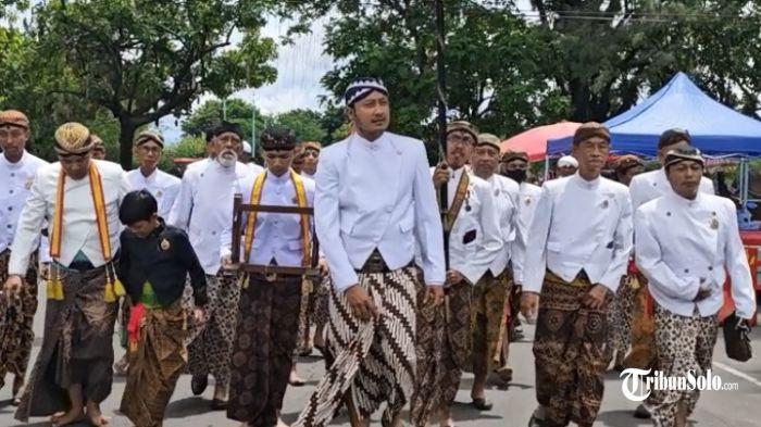 Jumatan tujuh kali berturut-turut dilakoni oleh Pakubuwono XIV Hangabehi