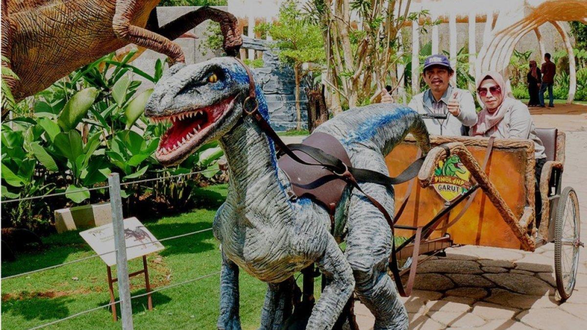 Garut Dinoland, satu tempat wisata hits di Garut yang ramah anak.