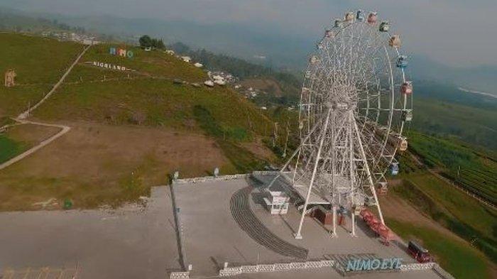 Nimo Eye, wahana bianglala terbesar se-Asia yang terletak di dalam area wisata Nimo Highland, Bandung, Jawa Barat.
