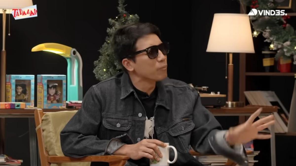 Menurut Desta, rasa khawatir Ariel NOAH muncul setelah Raffi Ahmad bersama Nagita Slavina lebih dulu meninggalkan hotel untuk kembali ke Indonesia.