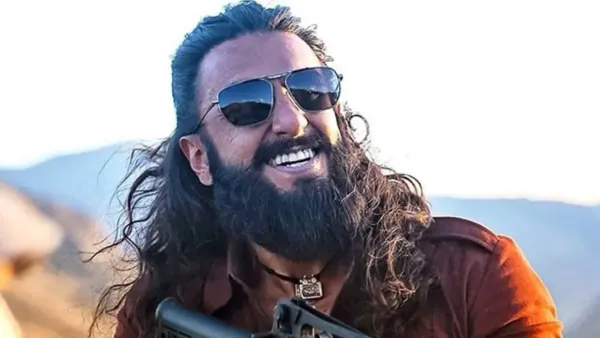 How much did 'Dhurandhar' collect at the worldwide box office?