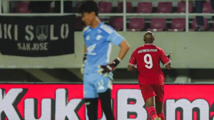 SELEBRASI - Potret selebrasi di laga Persis Solo kontra PSM Makassar berlangsung di Stadion Manahan, Solo, Jawa Tengah, Sabtu (29/11/2025). Persis Solo kalah 1-3 dari Persita Tangerang di Stadion Manahan Solo pada Minggu (4/1/2025). Kini terancam sanksi Komdis PSSI karena penonton nyalakan flare.