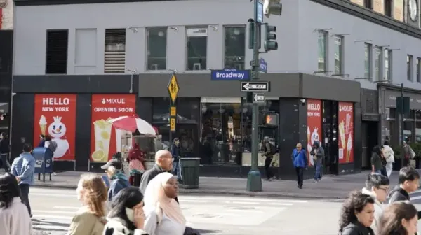 Mixue Resmi Buka Gerai Pertama di Kawasan Elite New York