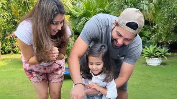 Rohit Ritika And Daughter 