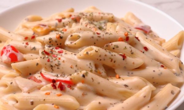 White Sauce Pasta