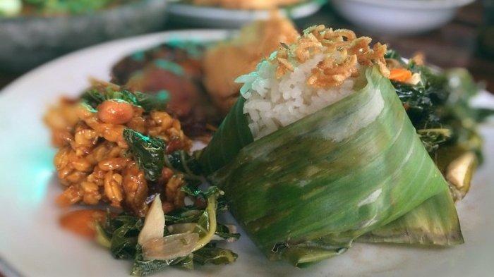 Ilustrasi nasi uduk untuk menu sarapan enak.