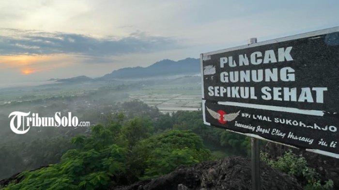 Puncak Gunung Sepikul Sukoharjo