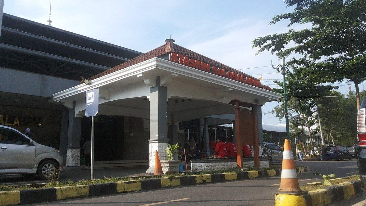 Suasana di Stasiun Solo Balapan